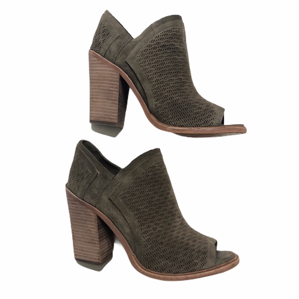 Vince Camuto Tornado 01 Karini Booties - Picture 1 of 13